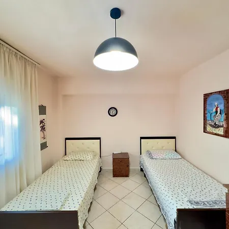 Luna Durrës